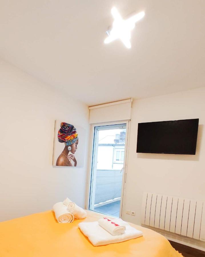 T3 Au Centre Ville Avec Balcon, Parking Gratuit カンペール エクステリア 写真